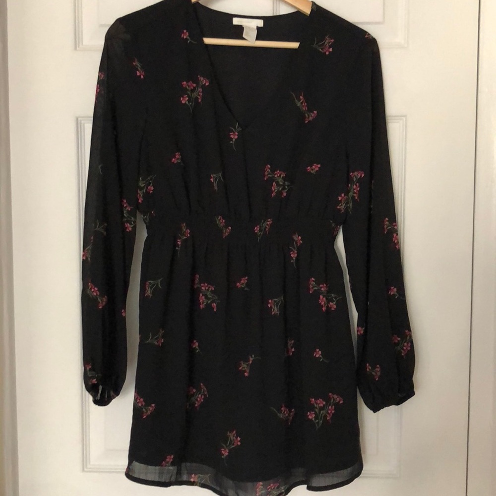 Blank maternity tunic. Pink flower print. Size S